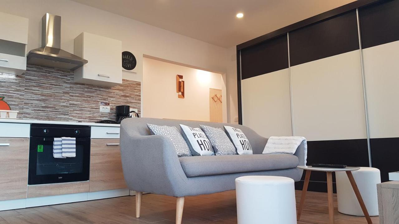 Apartments Glorija プーラ エクステリア 写真