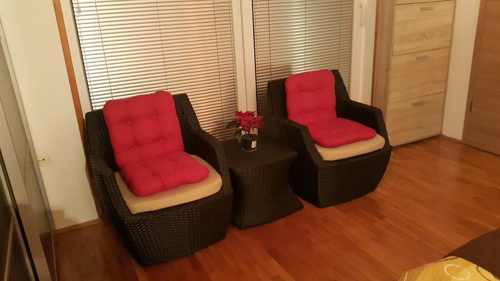 Apartments Glorija プーラ エクステリア 写真